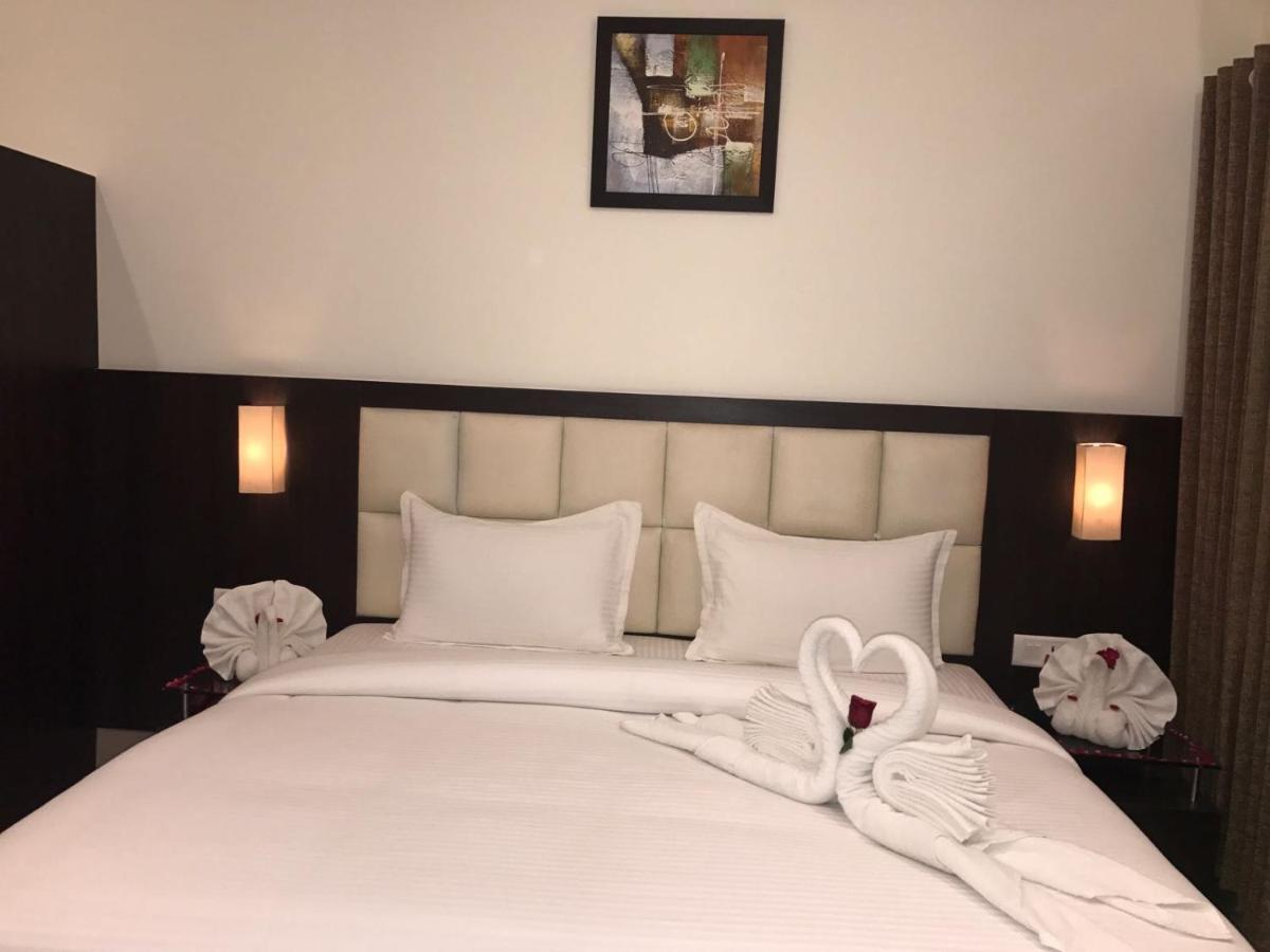 Hotel Anandi Inn Ballia Exterior foto